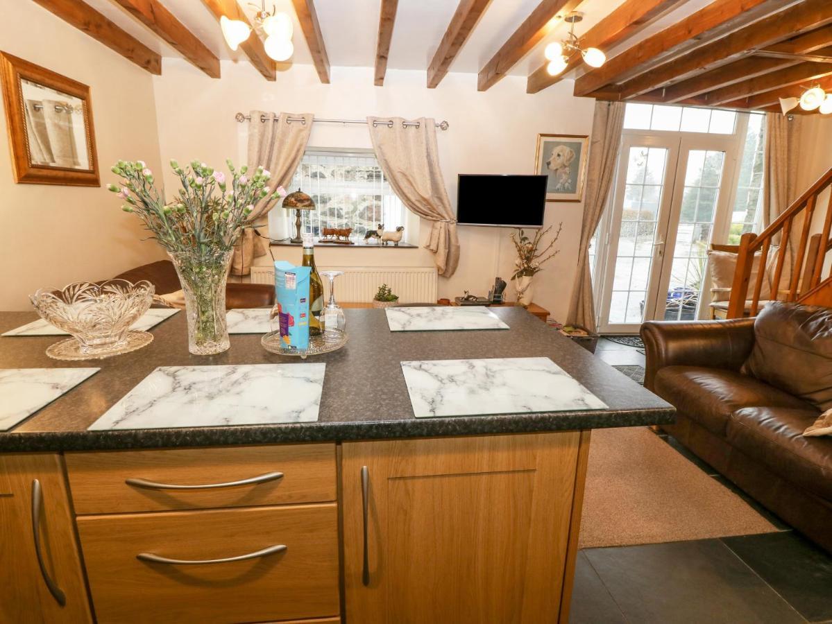Villa Bwthyn Ael Y Bryn Dolbenmaen Esterno foto